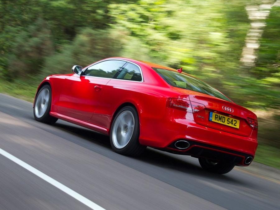  Audi RS5 Coupe 2010 года  (UK) (фото 4 из 12)